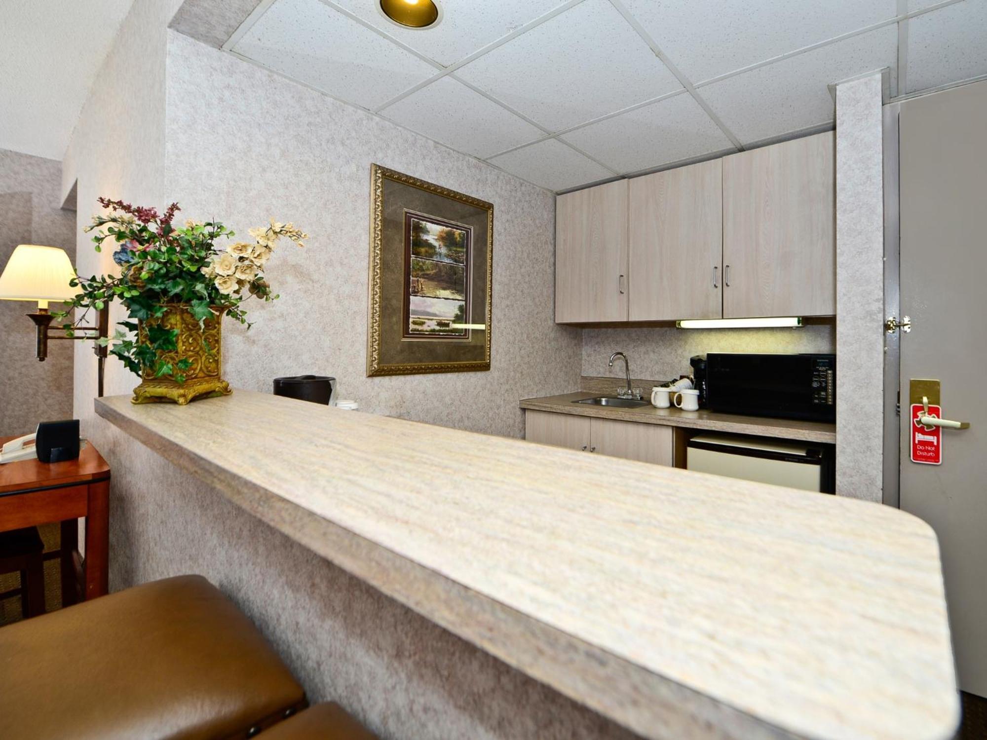Ramada By Wyndham Plymouth Hotel & Conference Center Номер фото