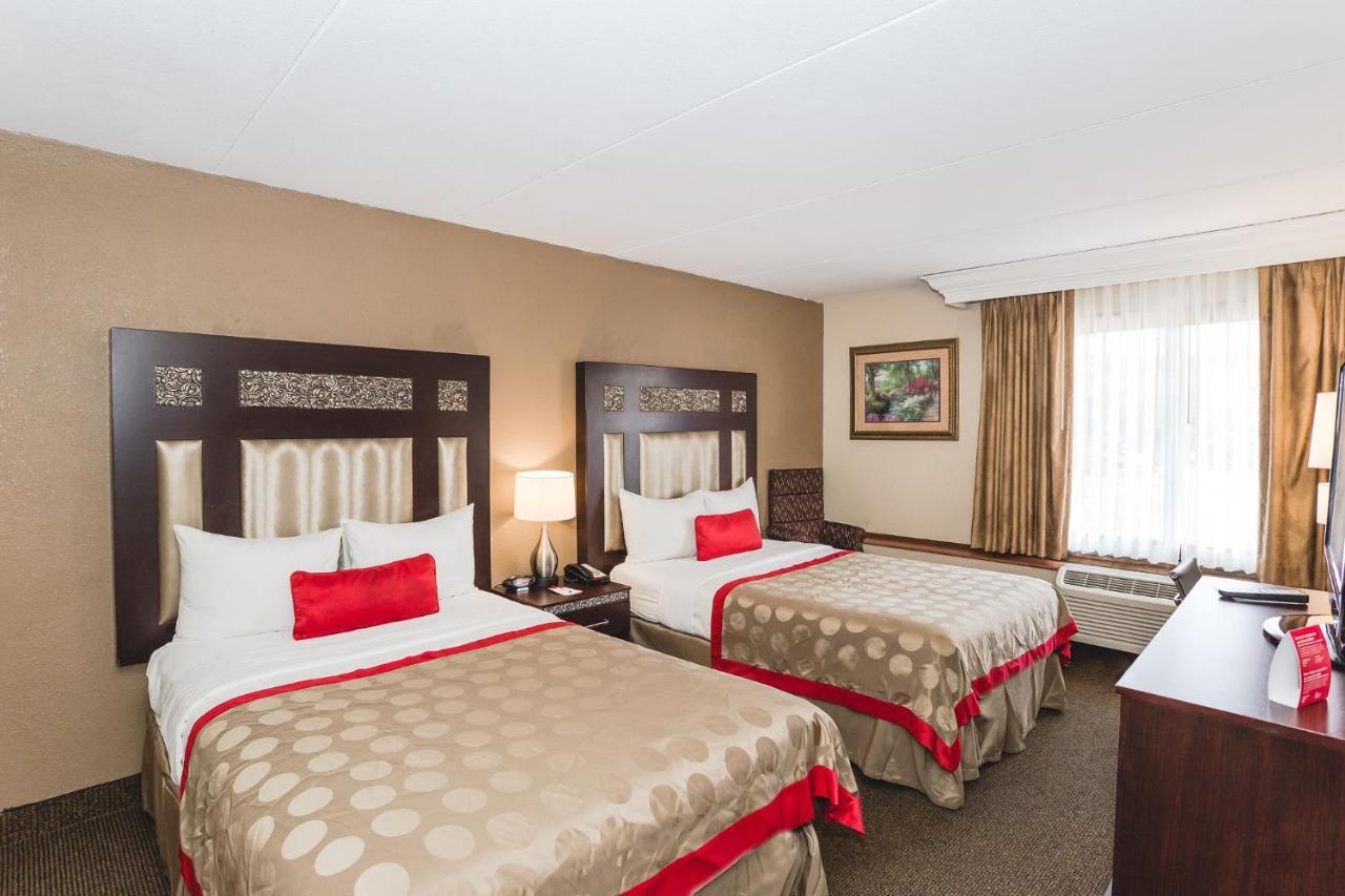Ramada By Wyndham Plymouth Hotel & Conference Center Екстер'єр фото